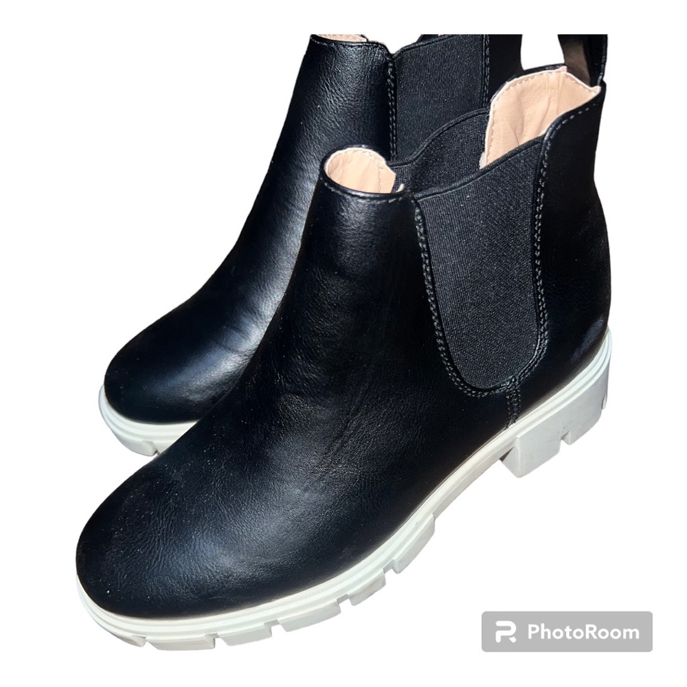 NWOT Black Boots / Booties
